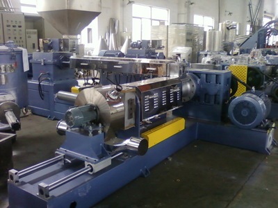 昆山勝邁塑料機(jī)械